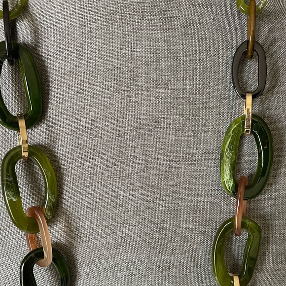 Chunky Composite and Gold Metal Link Necklace - Picture 2 of 5